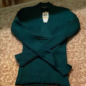 INC International Concepts Green V-Neck Sweater with Ribbed Texture
